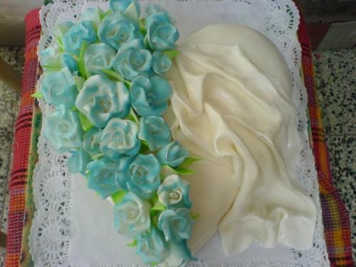  Svatební dort modré růže  