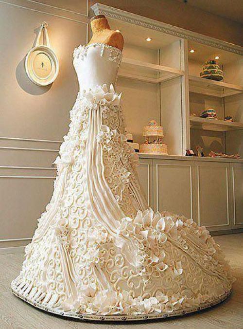  Kreativní svatební dort v podobě šatů 