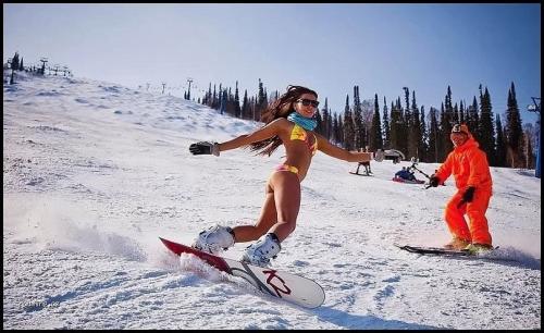 Snowboardistka