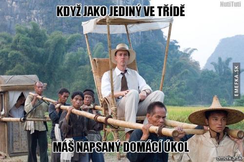 "Od teď jsi náš bůh" 