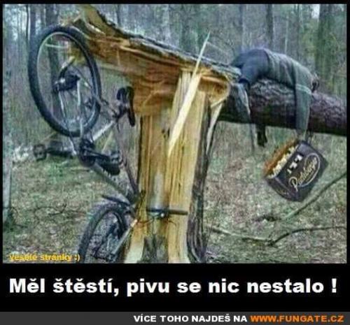  Měl štěstí, pivu se nic nestalo! 