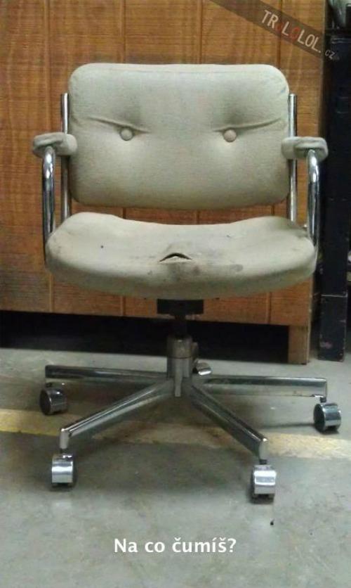  Naštvaná židle 