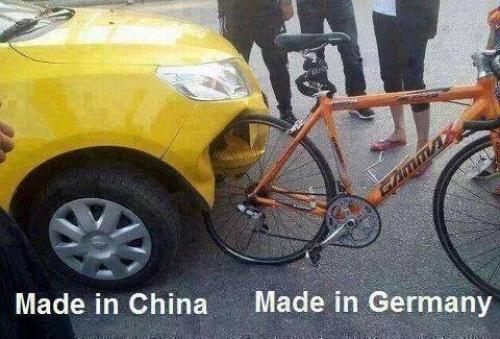  Německé kolo vs. auto z Číny 