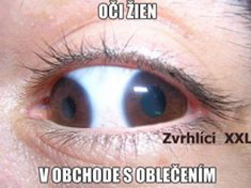  Ženy v obchodě s oblečením 