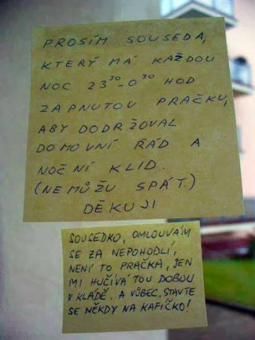 Hučí mu v kládě
