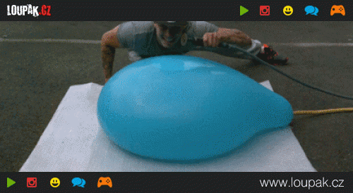  Vodní balónek exploduje ve slow motion  