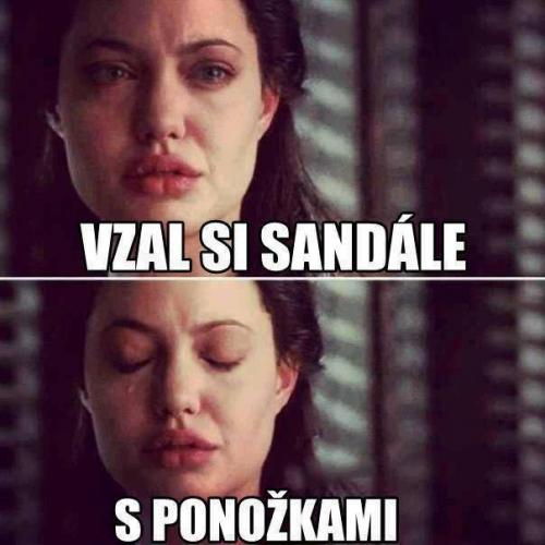  Ponožky v sandálích 