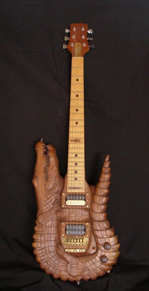  Krokodýlí kytara 