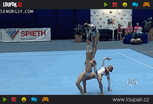  Ukrajinské gymnastky předvádí neuvěřitelné  