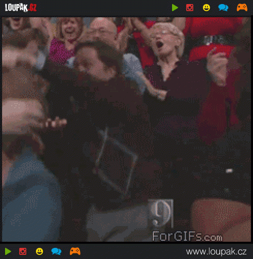  
Crazy-Oprah-fans-reactions
 