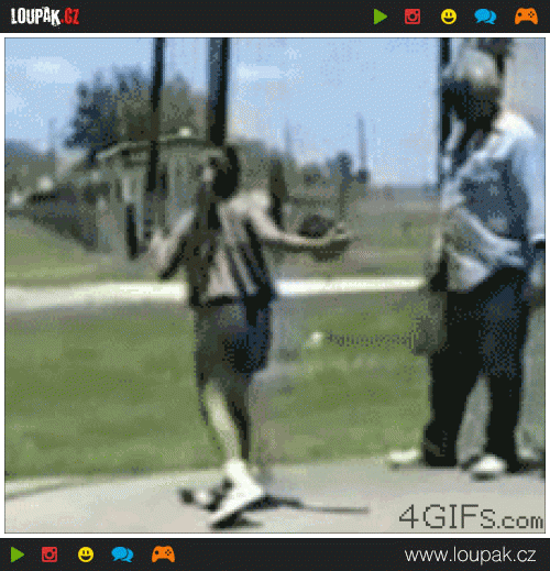  
Girl-throws-discus-fail
 