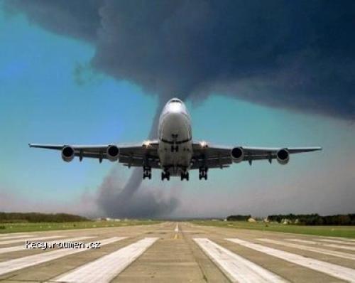  plane vs tornado 