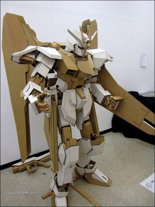 Kartonovy Gundam