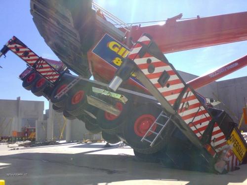  huge crane accident 2 