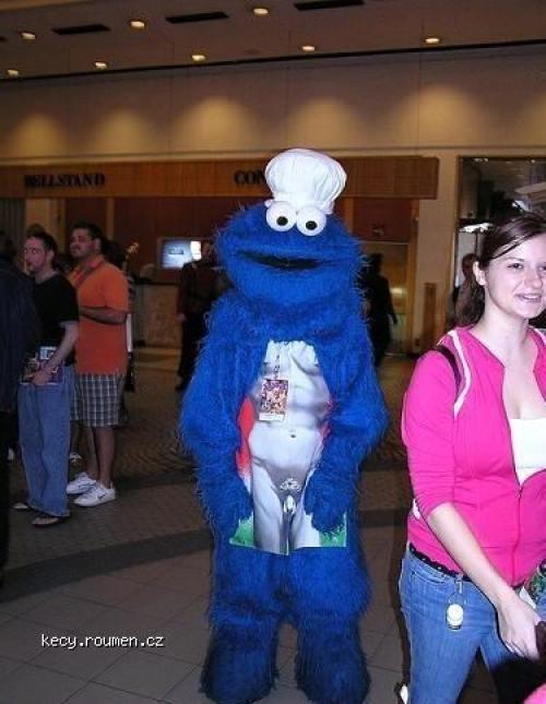  Cookie Monster Has Something To Show 