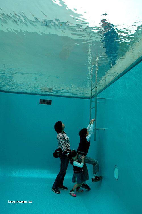  under water 