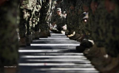  Foto tyzdna  Afganistan  Novacikovia americkej armady nastupeni na vycvik 
