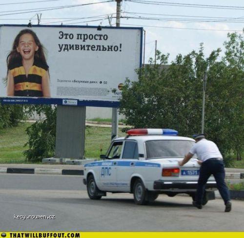  policajti  billboard 