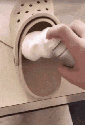 https://media.loupak.fun/soubory/obrazky_n/_GIF/2711/1543.gif