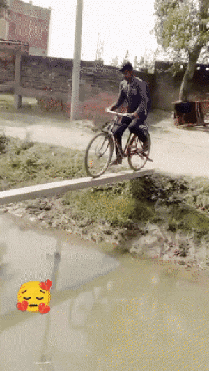 https://media.loupak.fun/soubory/obrazky_n/_GIF/3722/14463.gif