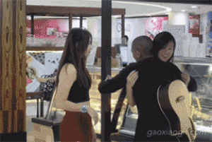 https://media.loupak.fun/soubory/obrazky_n/_GIF/919/0822.gif