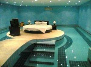 Nejluxusnější ložnice s bazénem