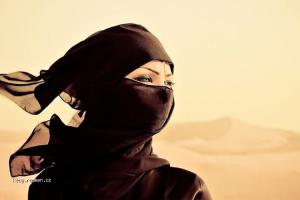 Dubai woman