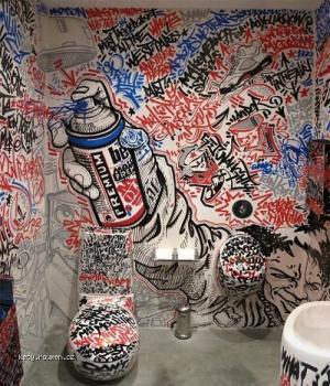 Toilet Graffiti 