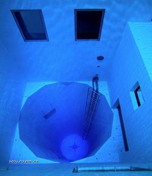 Worlds Deepest Swimming Pool 6