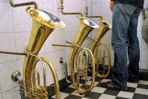 muzikalni toalety