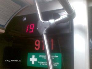 Skoda 14T Porsche 9111 hodiny madlo