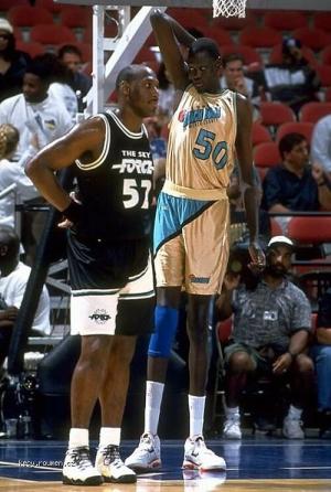 Manute Bol  the Tallest NBA Player2 