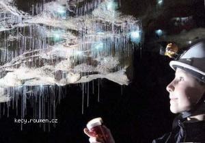 Incredible Caves  Waitomo Glowworm Cave2