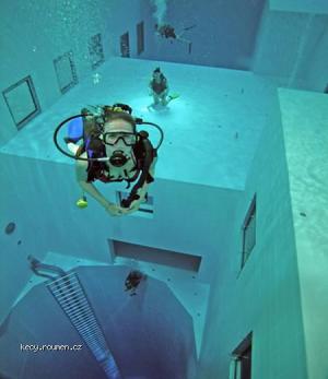 Worlds Deepest Swimming Pool 4