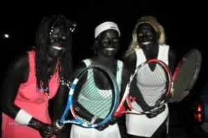 Black tennis