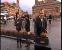  Pokus o rozbití 100 kokosů 