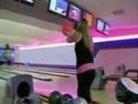  S blondýnkou na bowlingu 