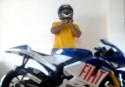  Srandovní jízda na motorce 