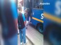  Indický zlodějíček v autobuse 