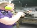      AK47 pěkně kope     