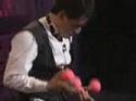 Žonglování a hra na piano