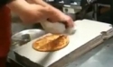 Borec - Balení pizzy do krabice