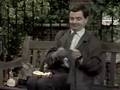 Mr. Bean obědvá