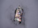 iPhone 6 plus pohřbený ve sněhu iPhone 6 plus pohřbený ve sněhu