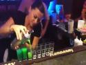       Nejkreativnější barmanka na světě      