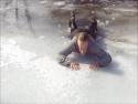 Jak se dostat ze zamrzlého jezera
