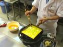 Výroba tradiční japonské omelety