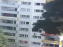       Děti při požáru skočily ze třetího patra       
