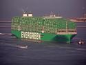       Největší kontejnerová loď na světě      