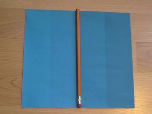 Optický klam - tužka a papír